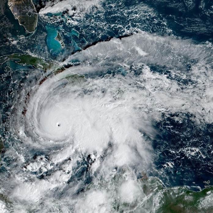 Furacão Melissa causa ao menos sete mortes no Caribe e se aproxima da Jamaica