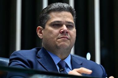 Alcolumbre manifesta descontentamento com atuação de Messias no STF