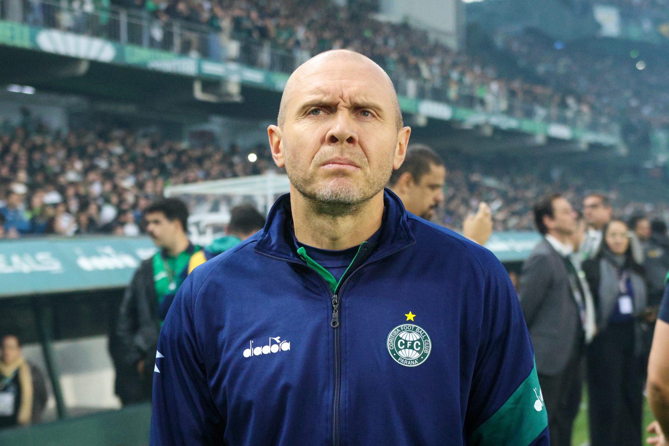 Ceará encaminha acerto com Mozart Santos para técnico de 2026