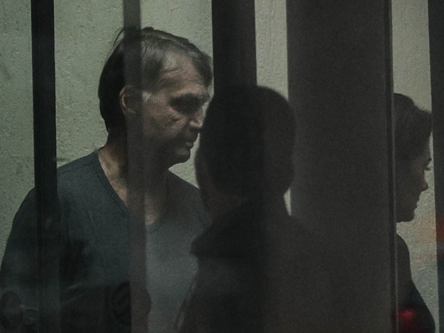 Laudo da PF recomenda cirurgia de hérnia para Bolsonaro ao STF