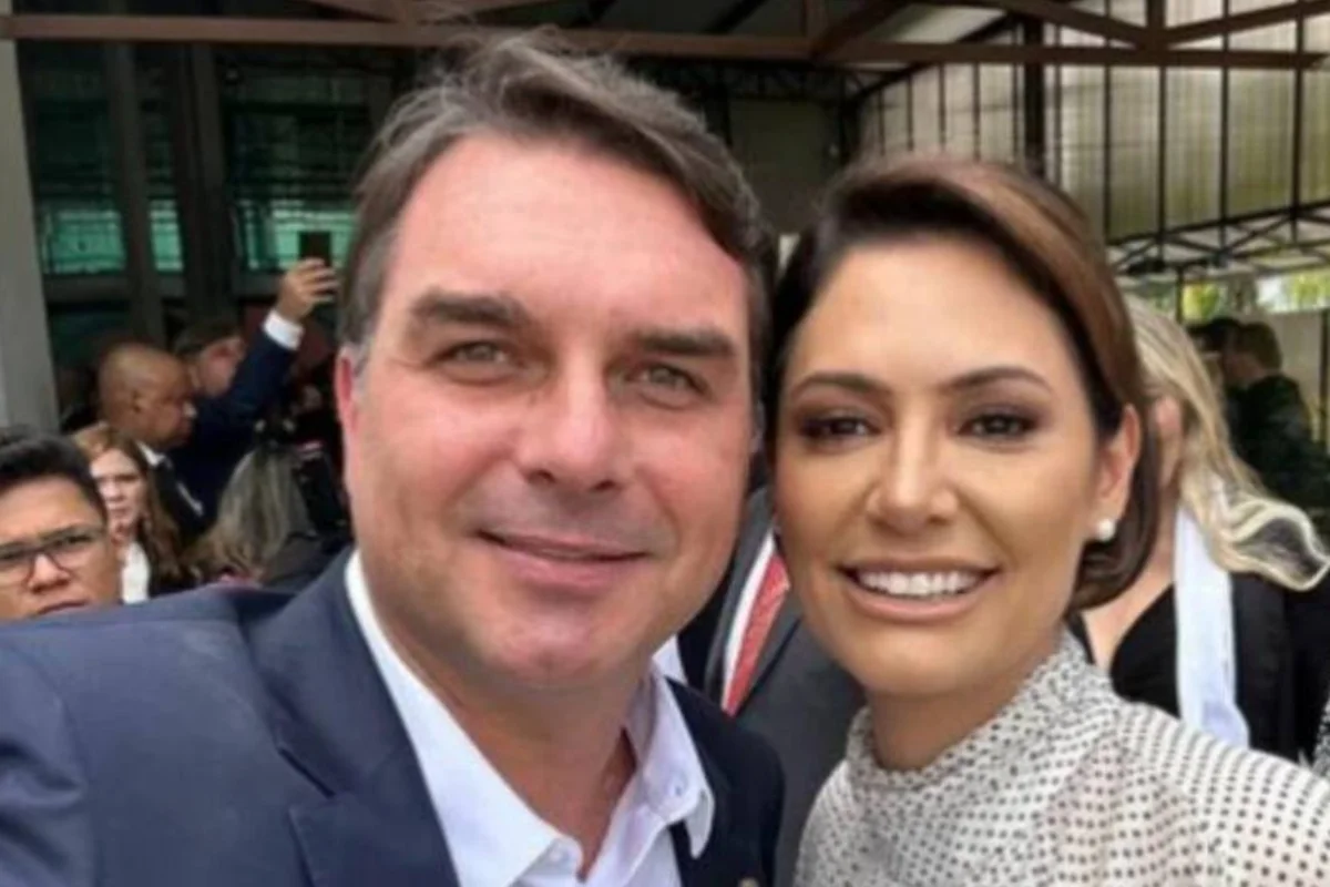 Michelle Bolsonaro parabeniza Flávio pela pré-candidatura à Presidência em 2026
