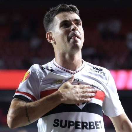 Oscar anuncia aposentadoria ao fim da temporada e São Paulo aguarda rescisão