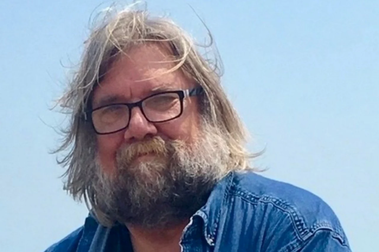 Confusão nas redes sociais após morte de escritor Michael J. Schumacher