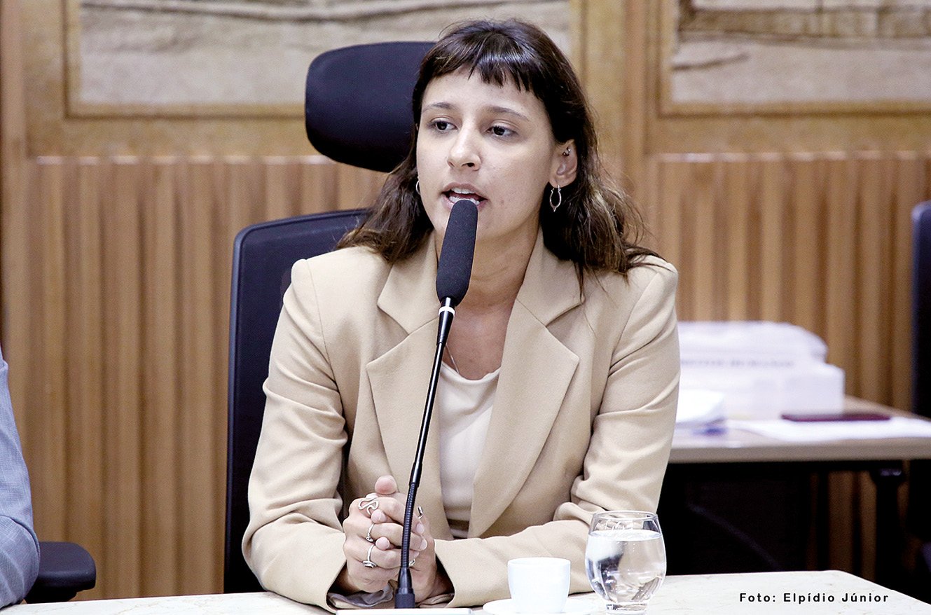 Câmara mantém processo de cassação contra vereadora Brisa Bracchi