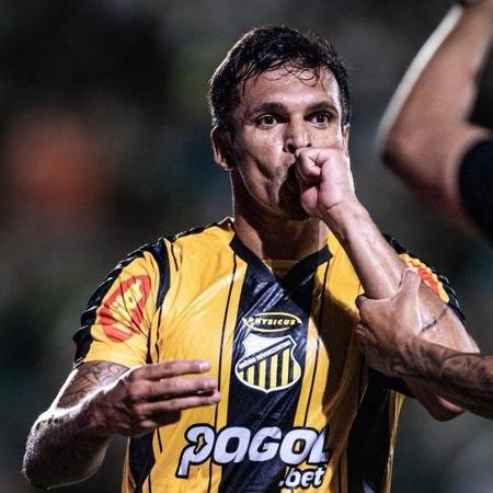 Novorizontino goleia Palmeiras por 4 a 0 e impõe pior derrota da era Abel