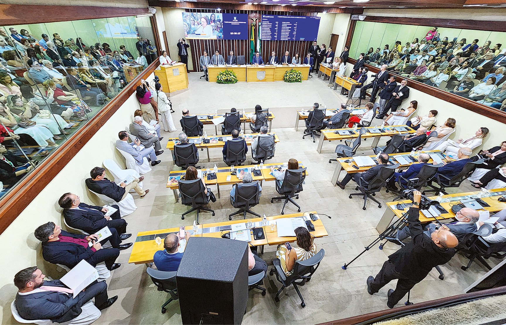 Fátima Bezerra confirma renúncia e pré-candidatura ao Senado