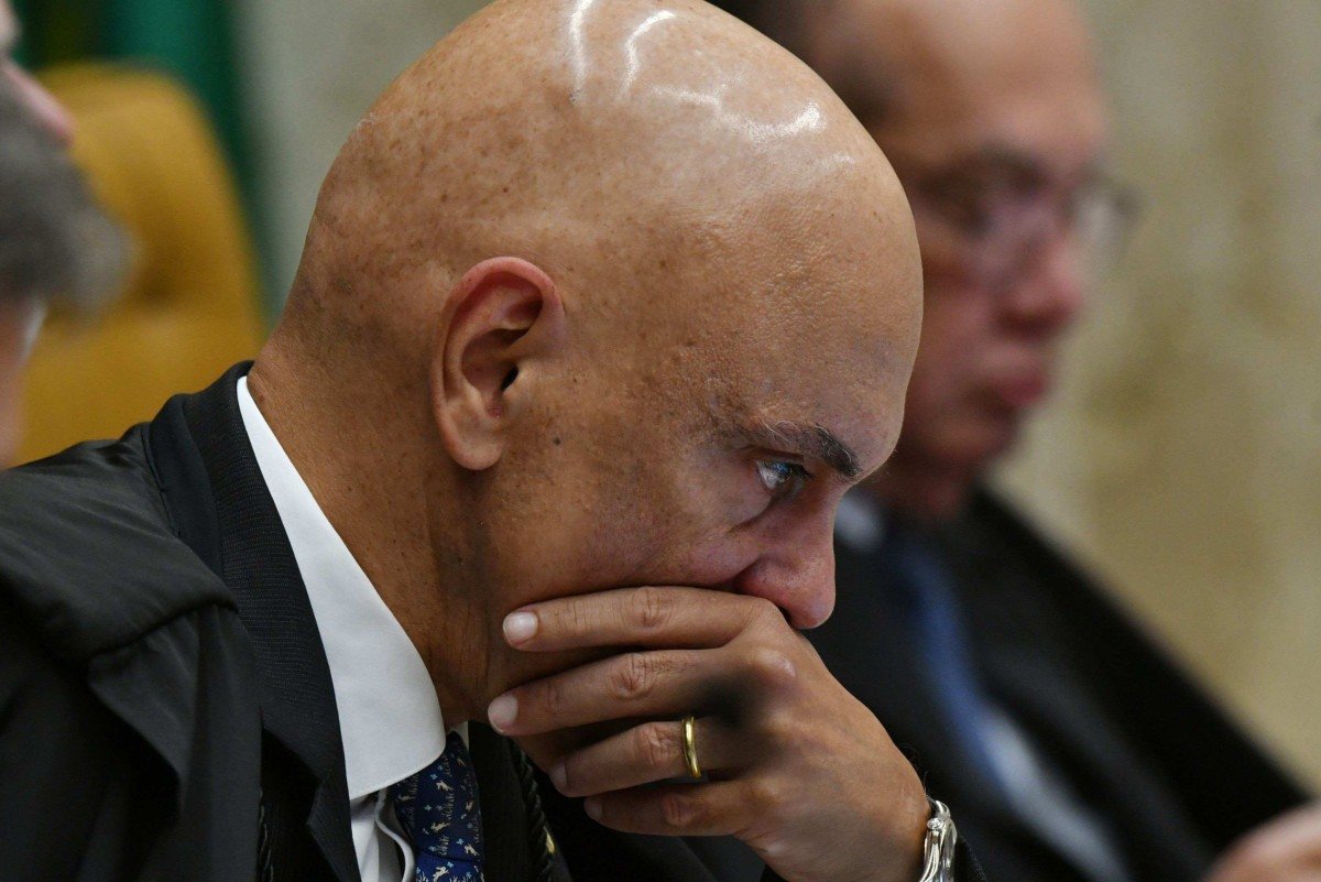 Mensagens revelam conversa entre Vorcaro e ministro Moraes no dia da prisão