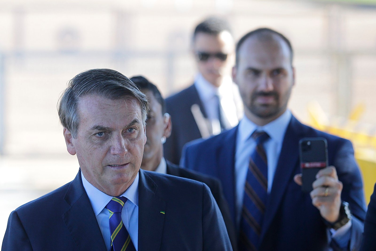 Moraes exige explicação da defesa de Bolsonaro sobre vídeo citado por Eduardo