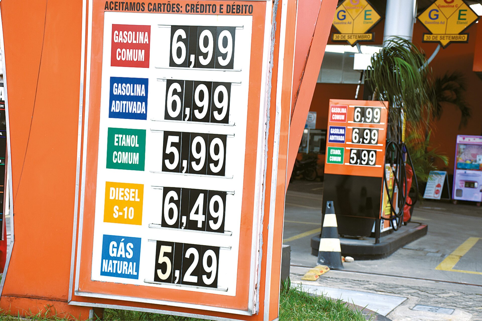 Refinaria Clara Camarão eleva preços da gasolina e do diesel no RN