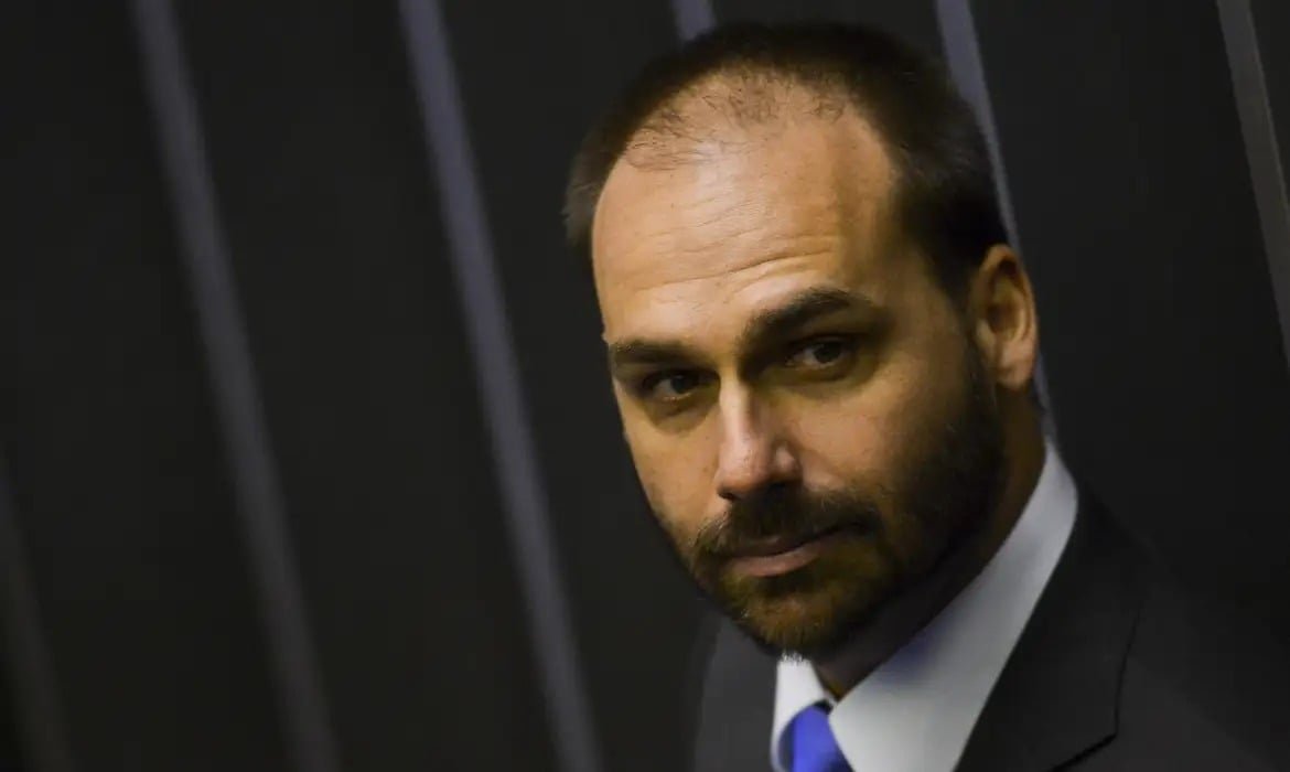 Eduardo Bolsonaro nega contrapartida a Vorcaro e diz que vive de renda passiva
