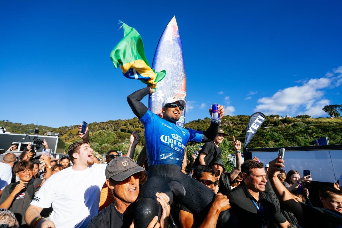 Italo Ferreira lidera ranking mundial com quatro brasileiros no top 4