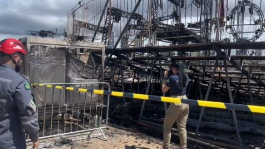 Polícia Científica realiza perícia em circo incendiado em Natal