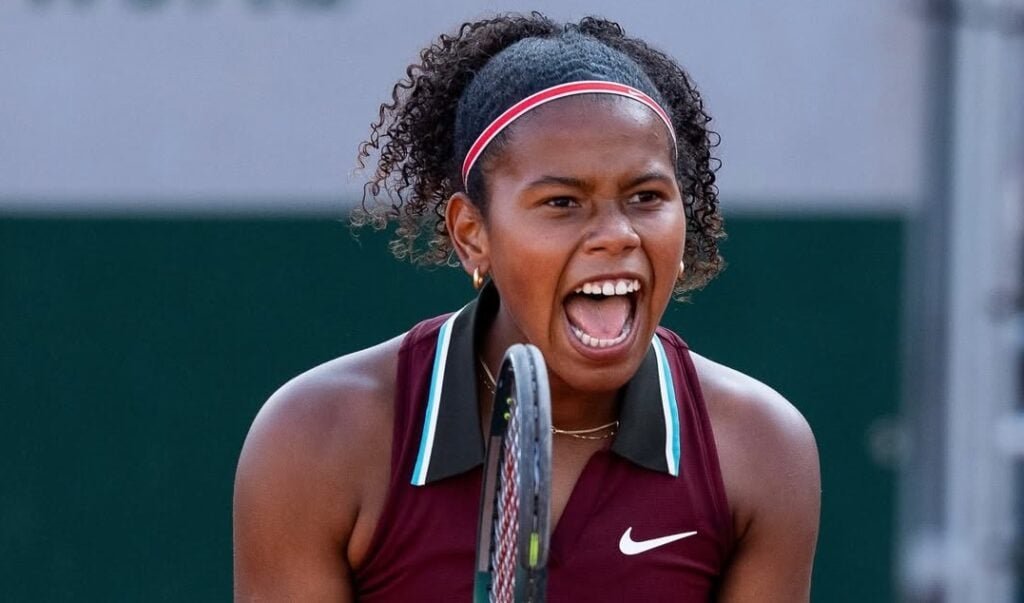 Victória Barros conquista título J500 e alcança top 5 mundial juvenil