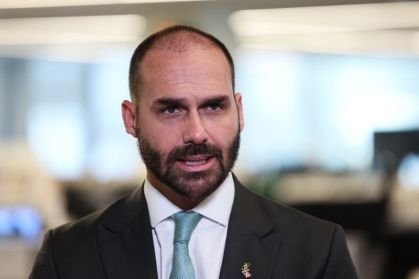 Eduardo Bolsonaro afirma que jamais substituiria o Pix