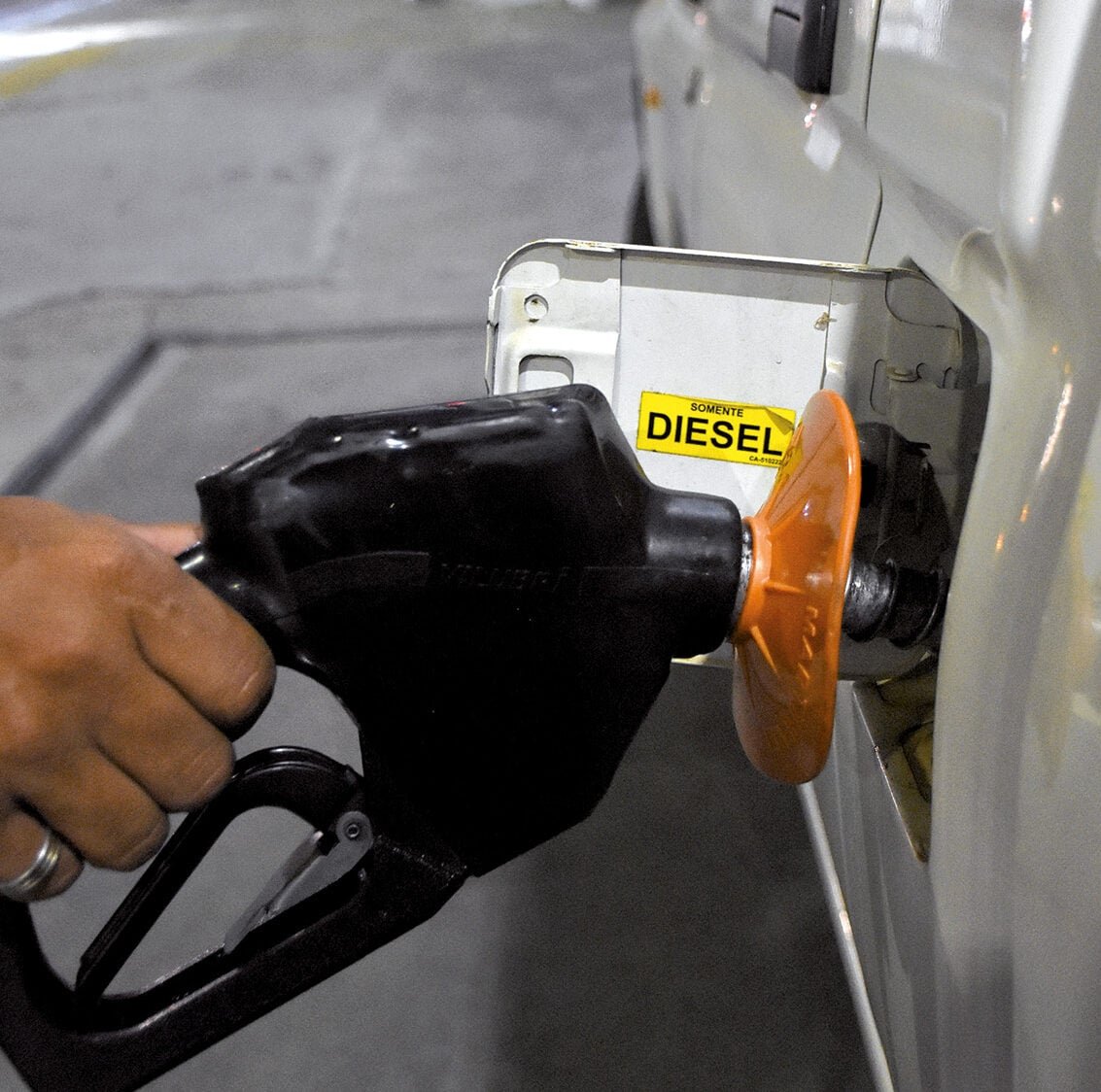 Governo institui subsídio de R$ 1,12 por litro para diesel até dezembro de 2026