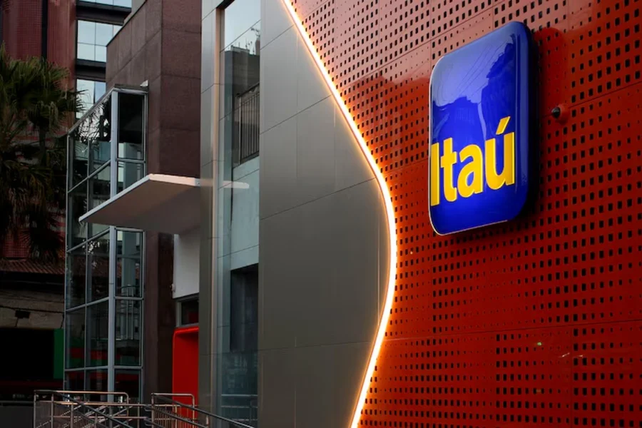 Itaú cobra por serviços não contratados há 14 anos, revela acordo com MP