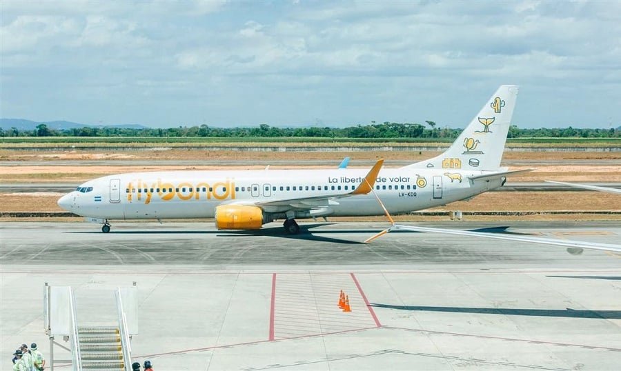 Anac limita venda de passagens da Flybondi no Brasil após cancelamentos