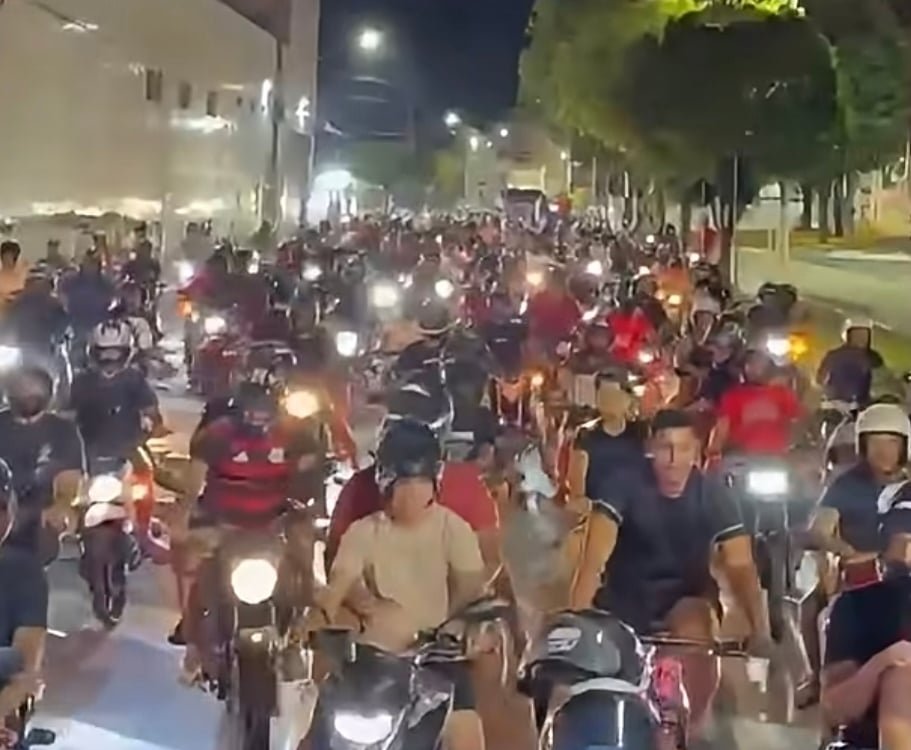 Influenciador 'Vereador Luiz' reúne multidão em carreata em Mossoró