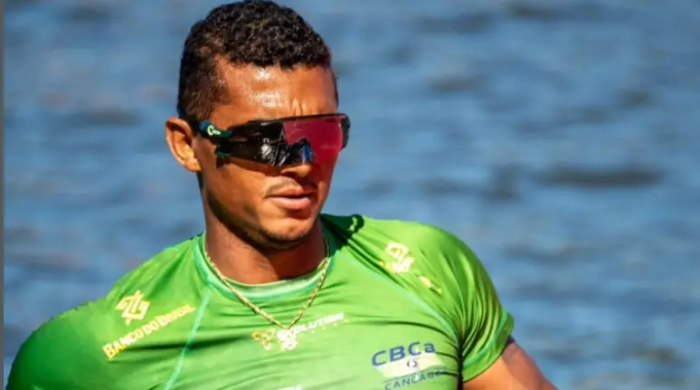 Isaquias Queiroz conquista ouro no Mundial de Canoagem em Poznan