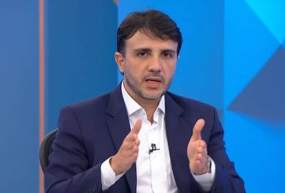 Renan Santos defende 'banho de sangue' para bandidos e bomba atômica para o Brasil