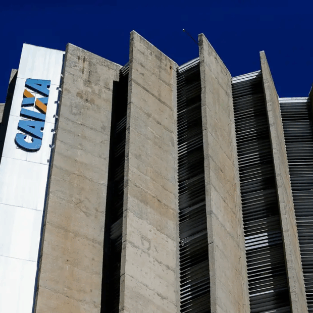 Caixa suspende ação judicial e mesa de negociação reabre com bancários em greve