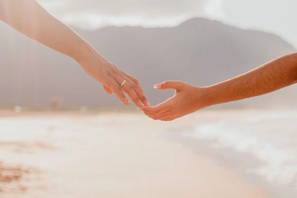 Casal deverá ser indenizado após cobrança extra em casamento em Pipa