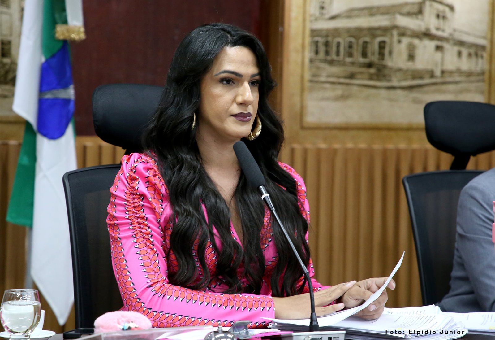 Ex-assessor acusa Thabatta de rachadinha e uso particular de gabinete