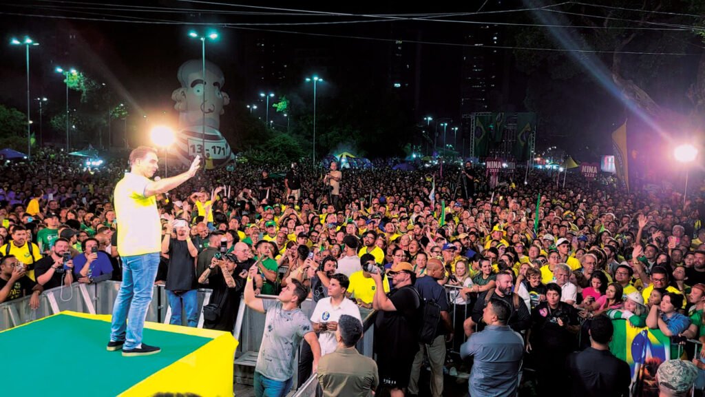 Flávio Bolsonaro defende endurecimento contra facções e diálogo internacional pragmático