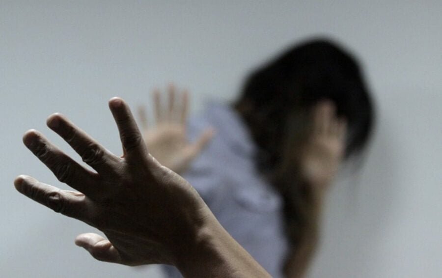Homem é preso por agredir companheira com socos no RN