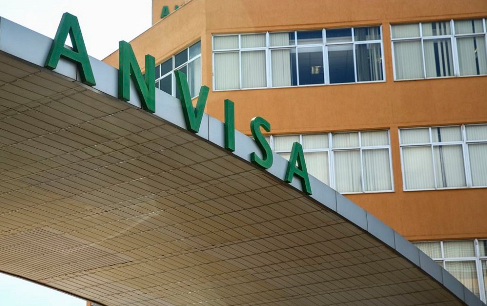 Anvisa proíbe venda de produtos de limpeza de duas marcas por irregularidades