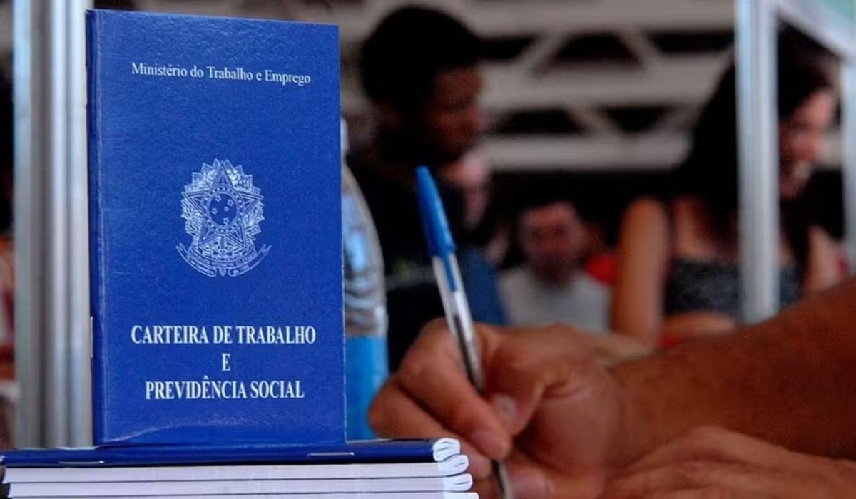 Desemprego no Brasil cai para 5,2% no 3º trimestre, menor desde 2012