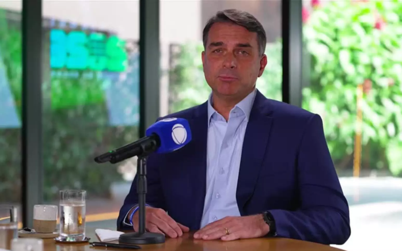 EUA concederão visto e permitirão entrada de Flávio Bolsonaro e família