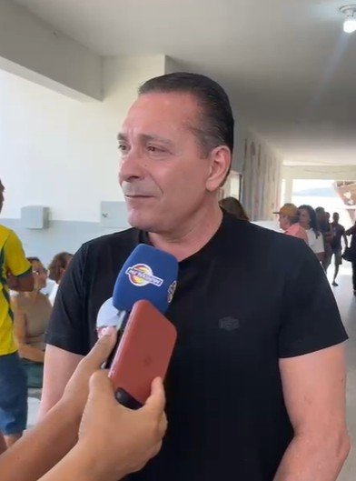 Ezequiel Ferreira vota em Currais Novos e apoia Cadu nas eleições de 2026