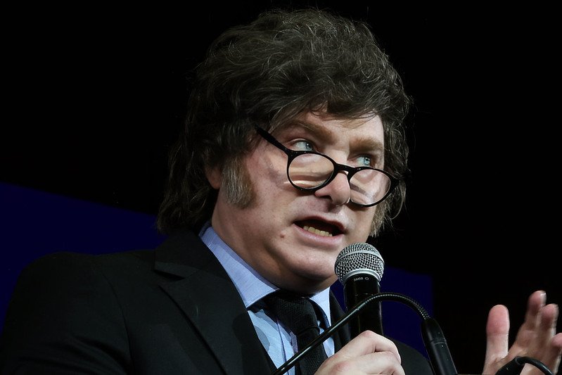 Governo de Milei diz que não comentará vitória de Lula nas eleições