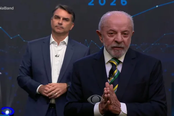 Lula e Flávio Bolsonaro travam desafio de sigilos a 3 dias do 2º turno