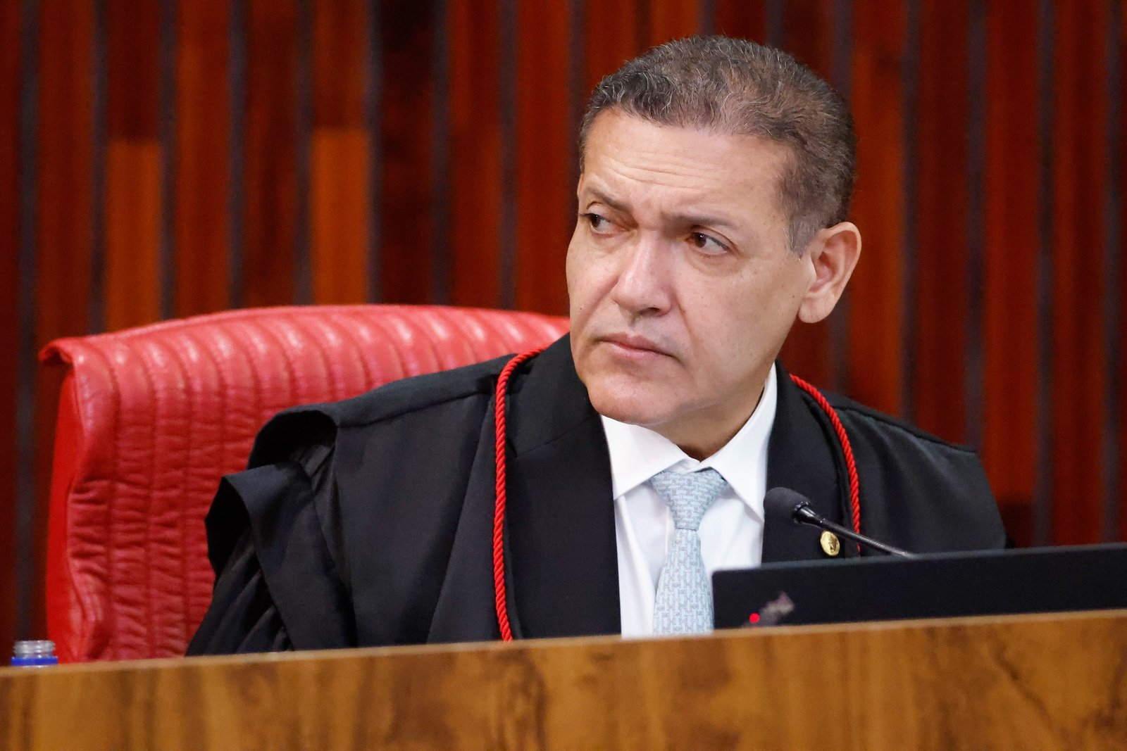 Nunes Marques suspende canal 'Exército do Lula' por irregularidade no registro