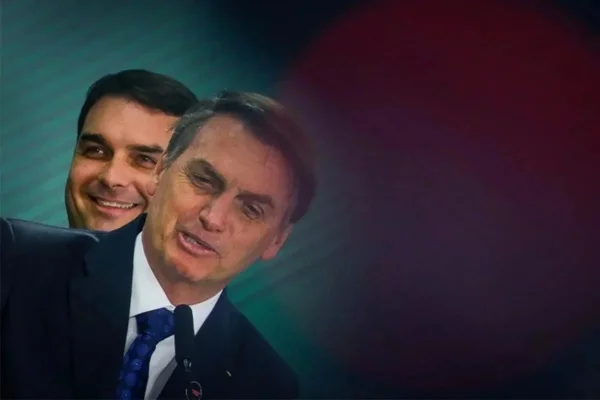 PGR apoia pedido de Bolsonaro para visita de Flávio após 1º turno