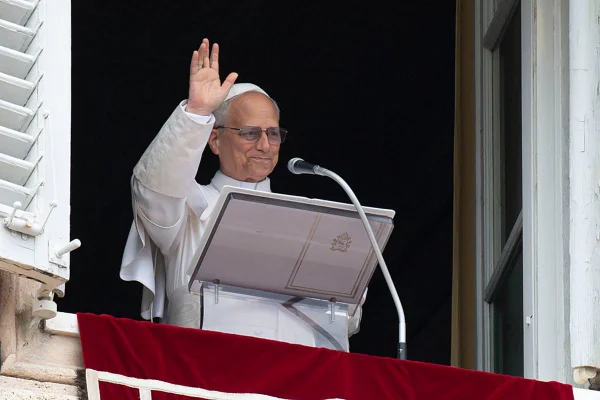 Papa Leão XIV anuncia cirurgia para retirada de nódulo no pulmão